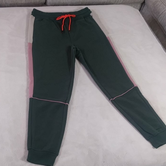 Joggers - Picture 1 of 3